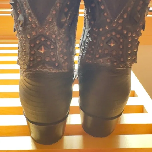 Frye Deborah Studded Western Boots Black size 7.0 Gorgeous!!! EUC